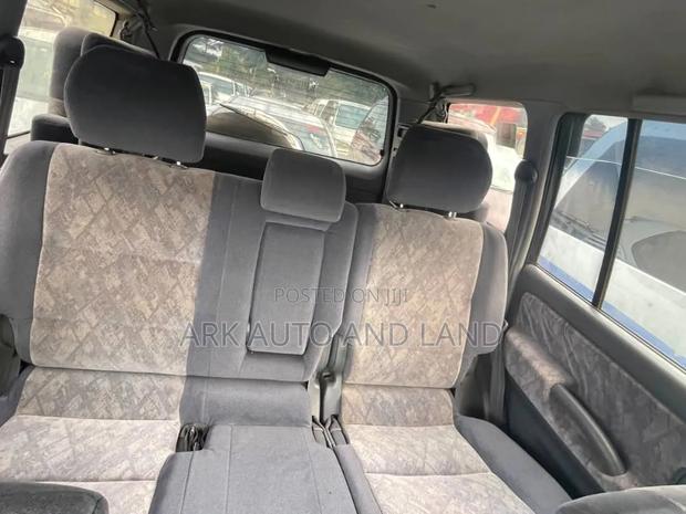 Toyota Land Cruiser Prado 2000 Silver