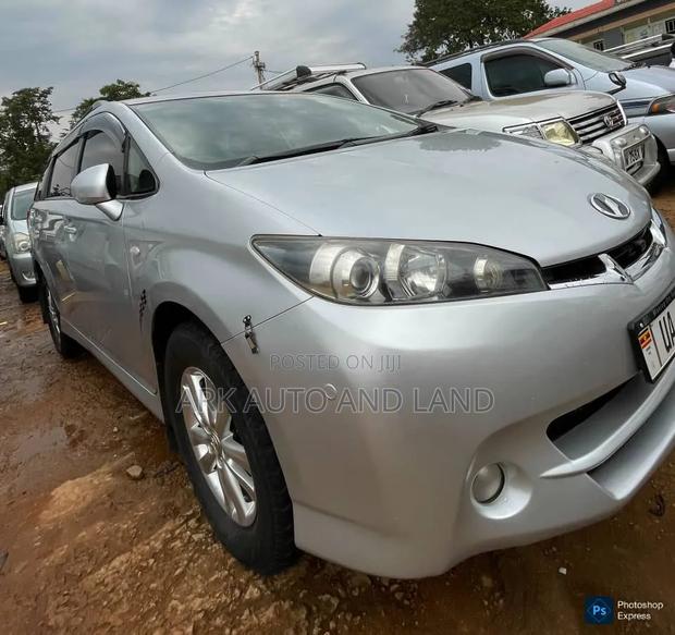 Toyota Wish 2009 Silver