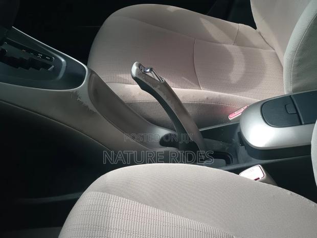 Toyota Auris 2009 Silver