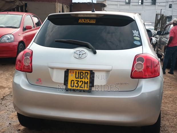 Toyota Auris 2009 Silver