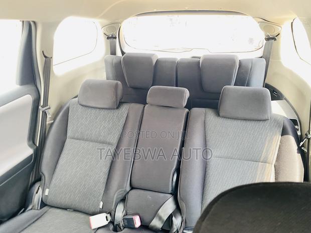 Toyota Wish 2010 White