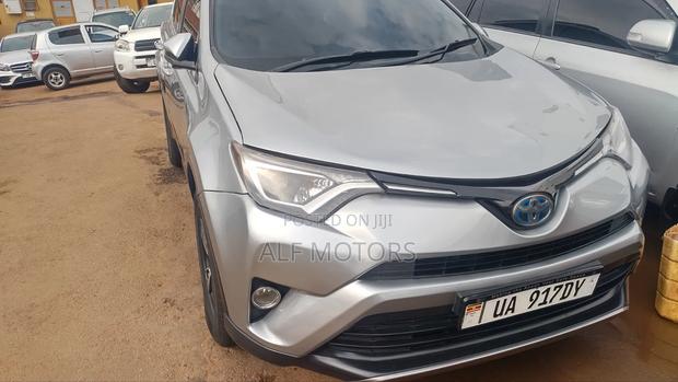 Toyota RAV4 2017 Gray