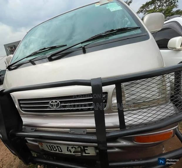 Toyota Grand HiAce 2000 Gray