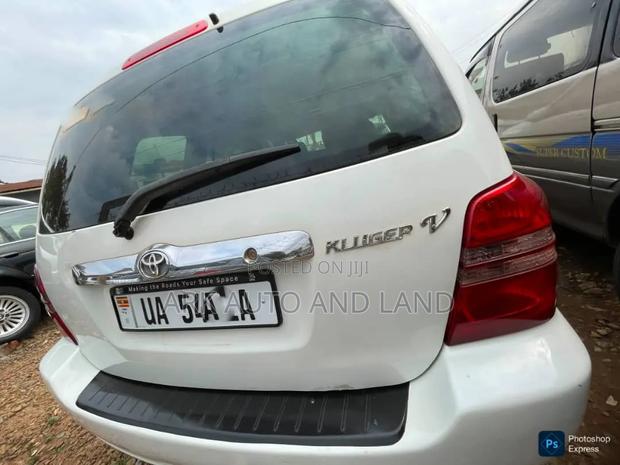 Toyota Kluger 2005 White