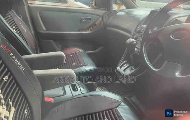 Toyota Harrier 2000 White