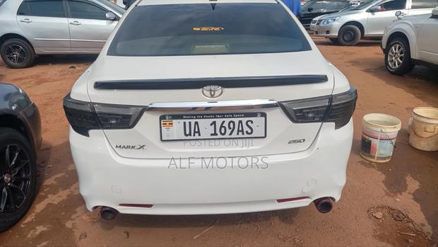 Toyota Mark X 2012 White