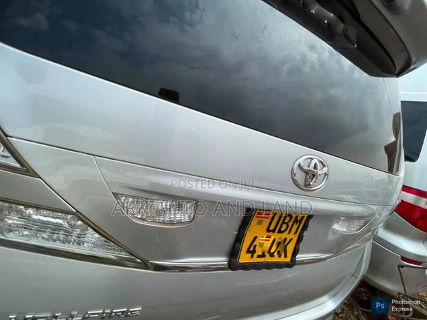 Toyota Alphard 2009 Silver