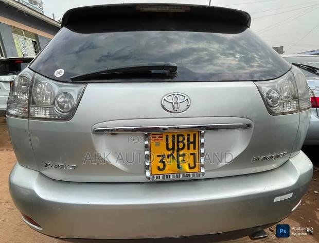 Toyota Harrier 2006 Gray