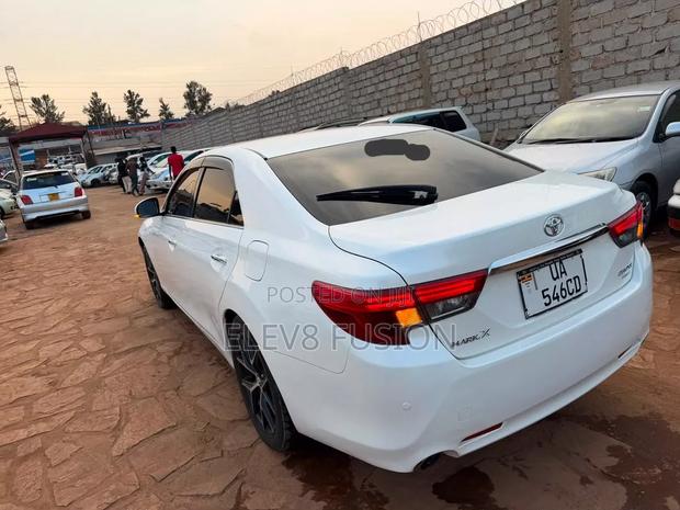 Toyota Mark X 2014 White