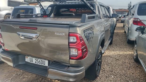 Toyota Hilux 2017 Green