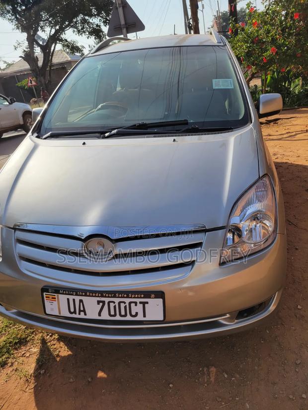 Toyota Corolla Spacio 2004 Silver