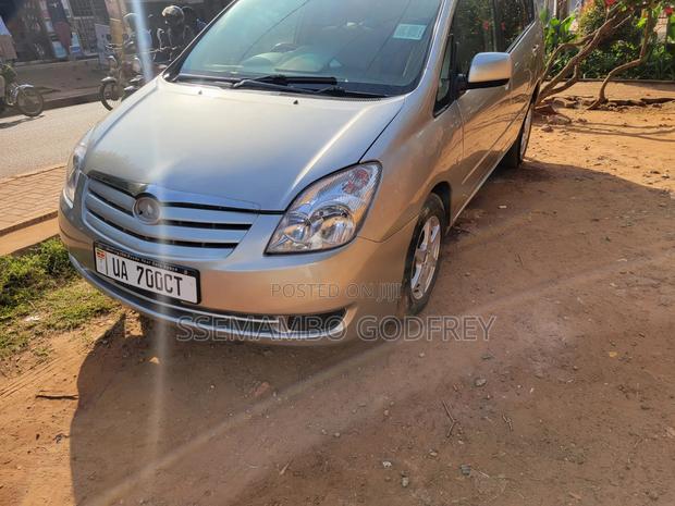 Toyota Corolla Spacio 2004 Silver