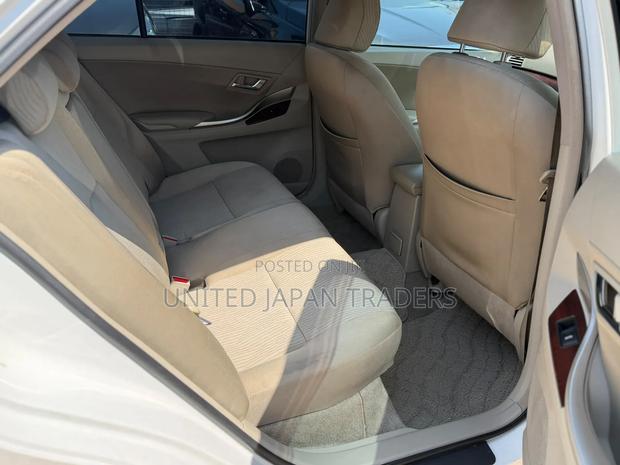 Toyota Premio 1.8 AWD 2011 White