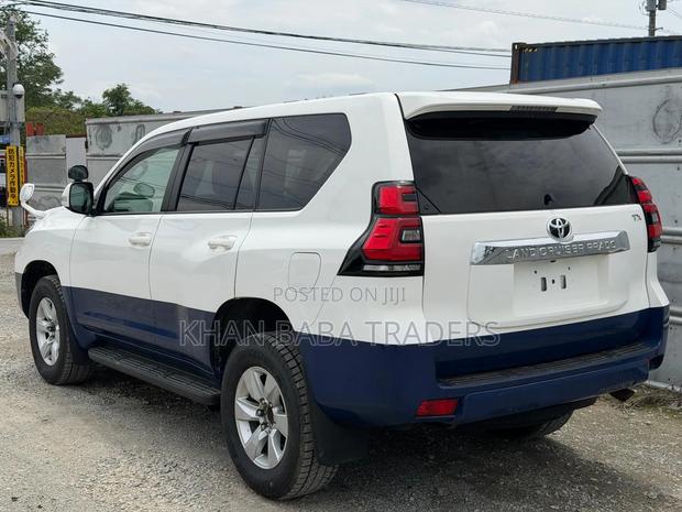 Toyota Land Cruiser Prado 2019 White
