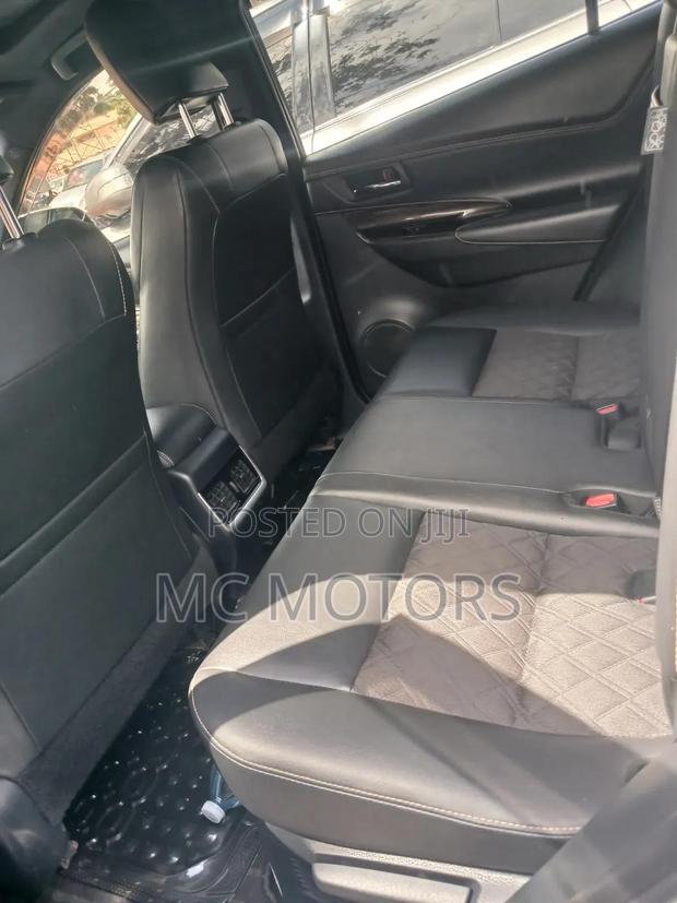Toyota Harrier 2.0 2017 White