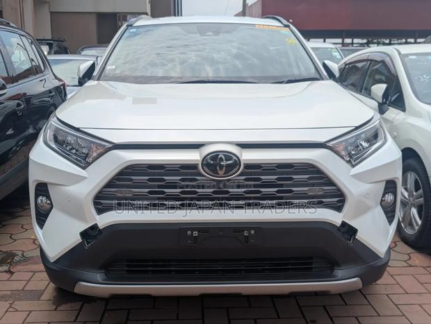 Toyota RAV4 2020 White