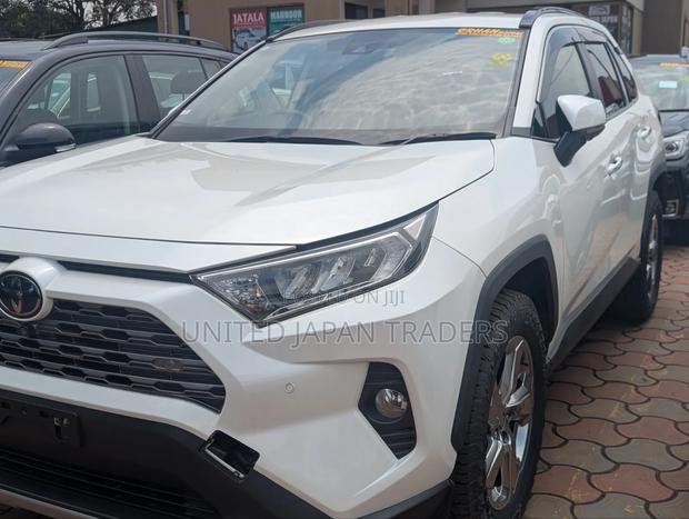 Toyota RAV4 2020 White