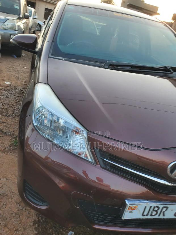 Toyota Vitz 2011 Maroon