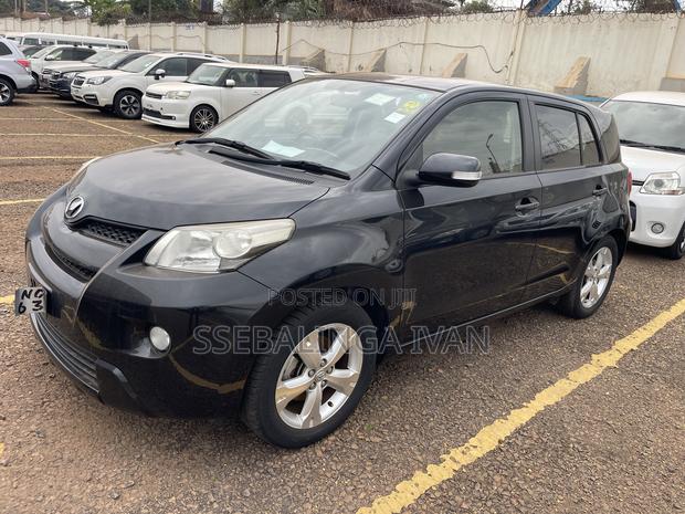 Toyota IST 2013 Black