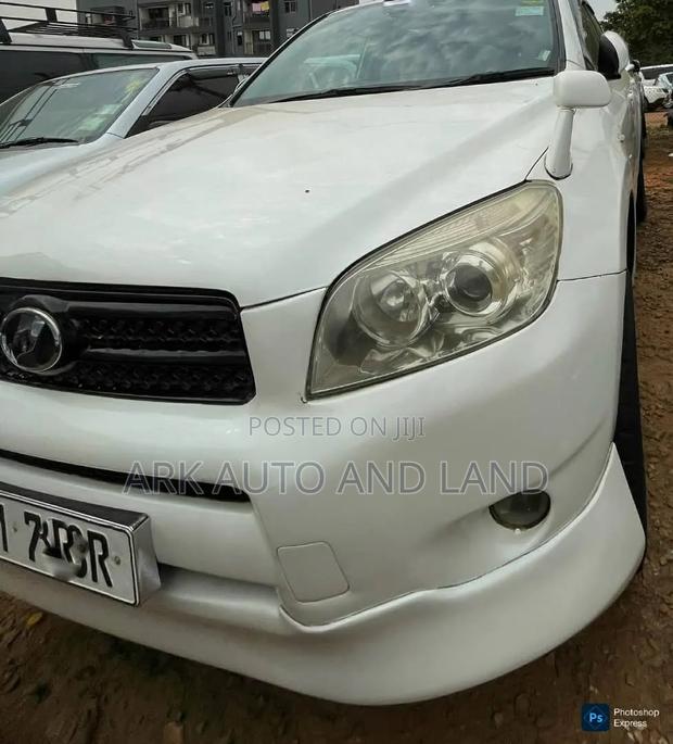 Toyota RAV4 2009 White