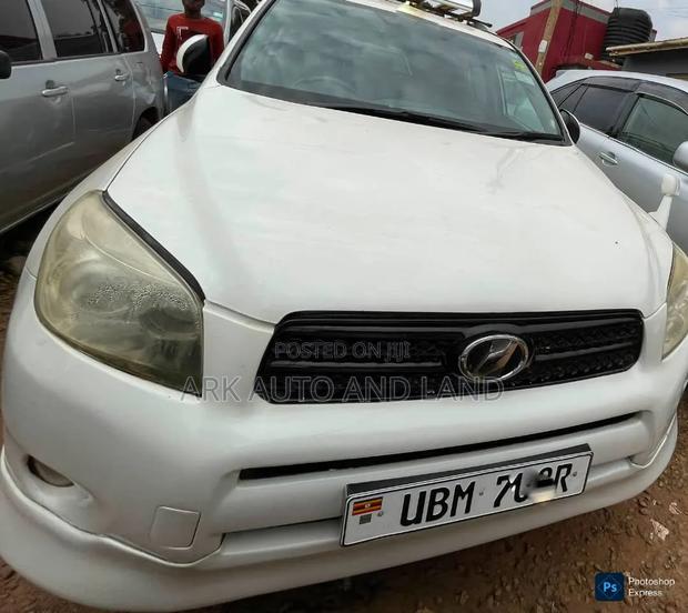 Toyota RAV4 2009 White