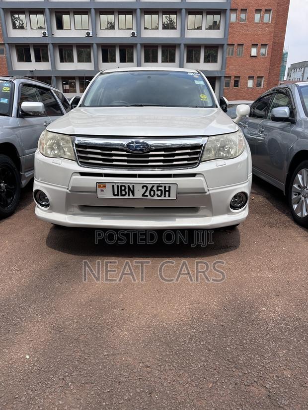 Subaru Forester 2010 Pearl