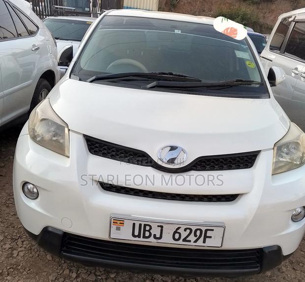 Toyota IST 2010 White