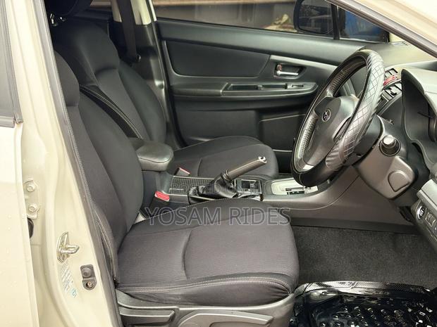 Subaru Impreza 2.0i 5-dr 2013 White