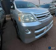 Toyota Noah 2004 Silver for sale