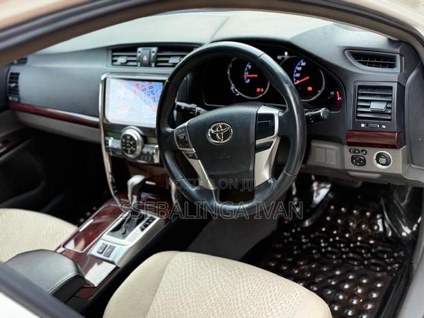 Toyota Mark X 2012 White