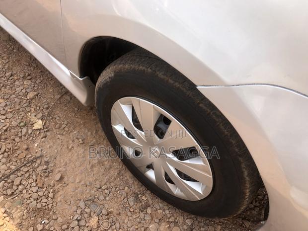 Toyota Sienta 2007 Silver