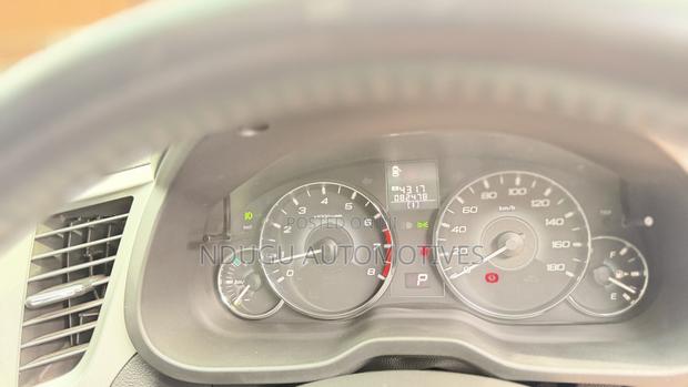 Subaru Outback 2.5i 2012 White