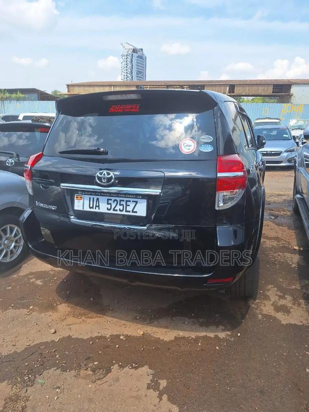 Toyota Vanguard 2012 Black