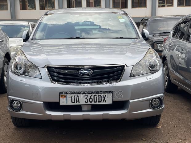 Subaru Outback 2011 Silver