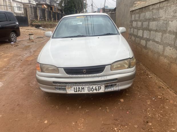 Toyota Caldina 2000 Silver