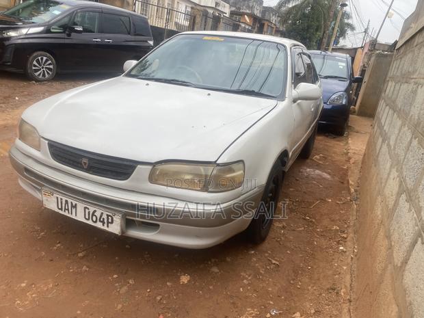 Toyota Caldina 2000 Silver