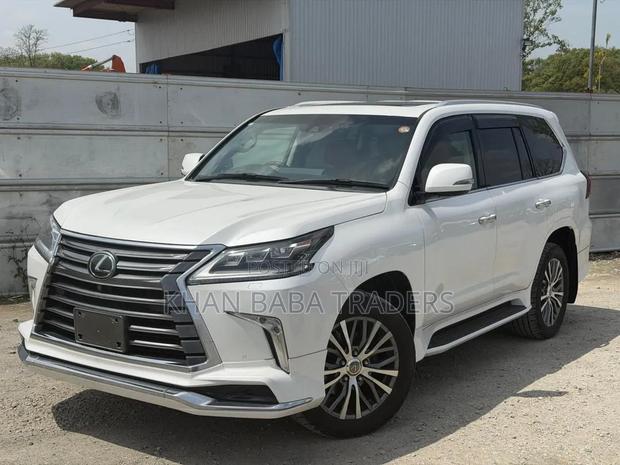 Lexus LX 2017 White