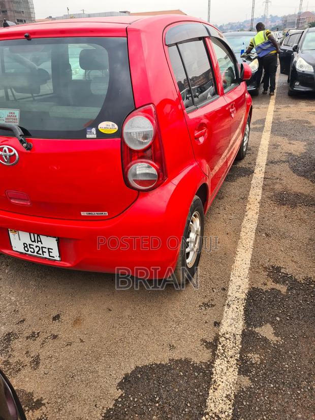 Toyota Passo 2012 Red