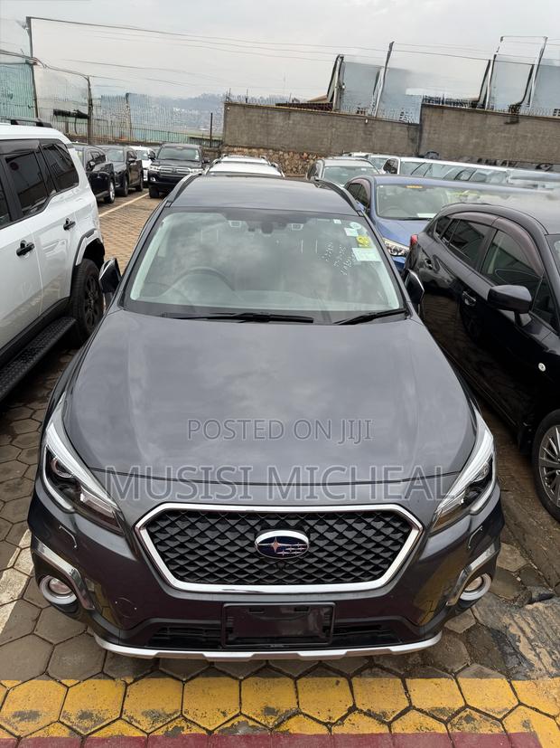 Subaru Outback Premium AWD 2020 Gray