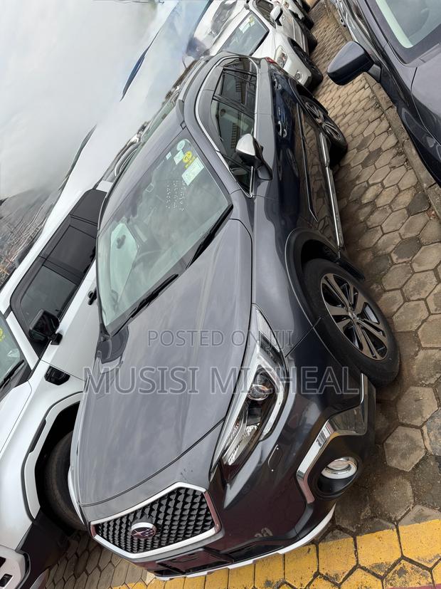 Subaru Outback Premium AWD 2020 Gray