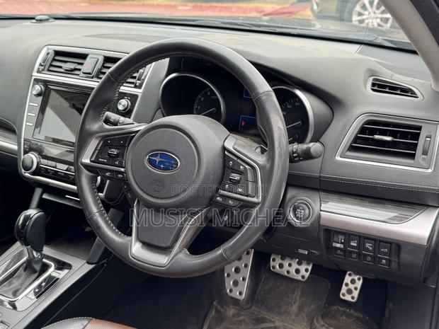 Subaru Outback Premium AWD 2020 Gray