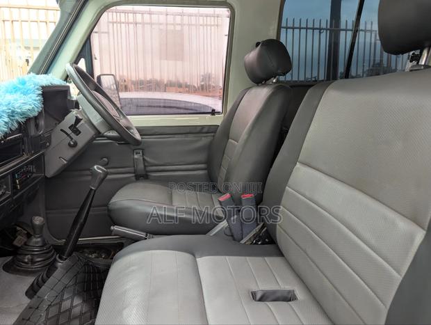 Toyota Land Cruiser Prado 2005 White