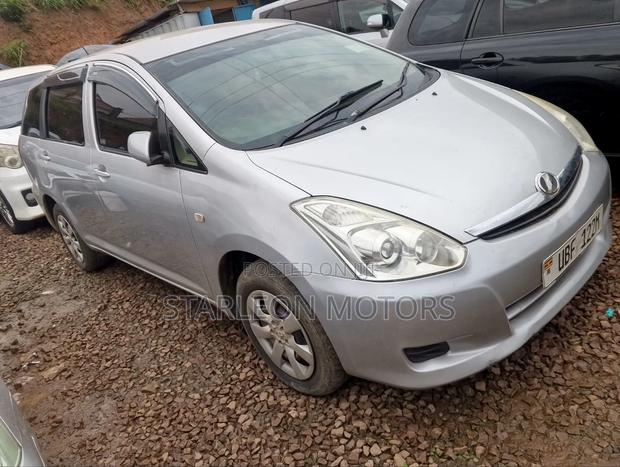 Toyota Wish 2007 Silver
