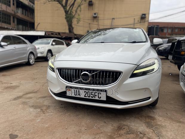 Volvo V40 2016 White