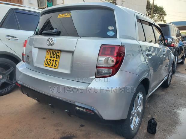 Toyota IST 2010 Silver