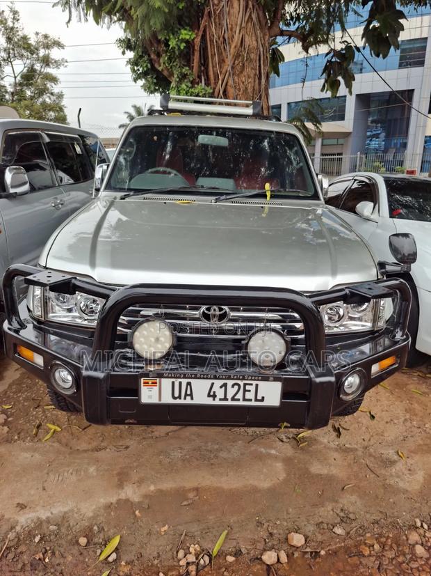 Toyota Land Cruiser Prado 1989 Silver