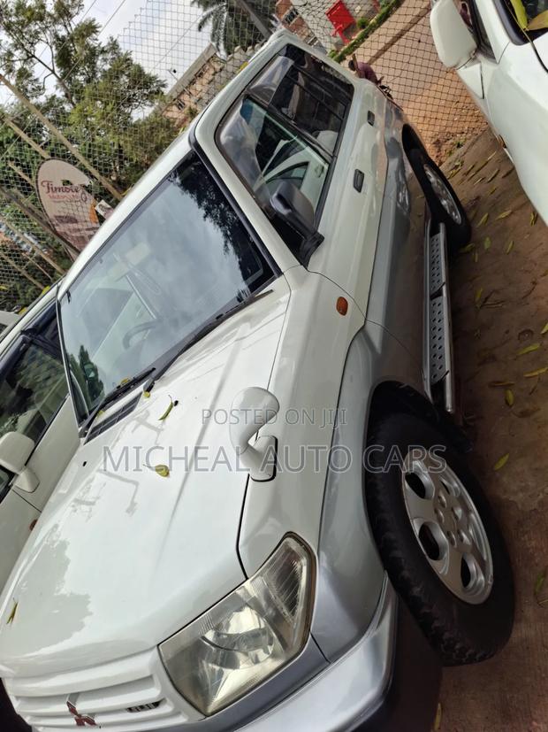 Mitsubishi Pajero IO 2005 Silver