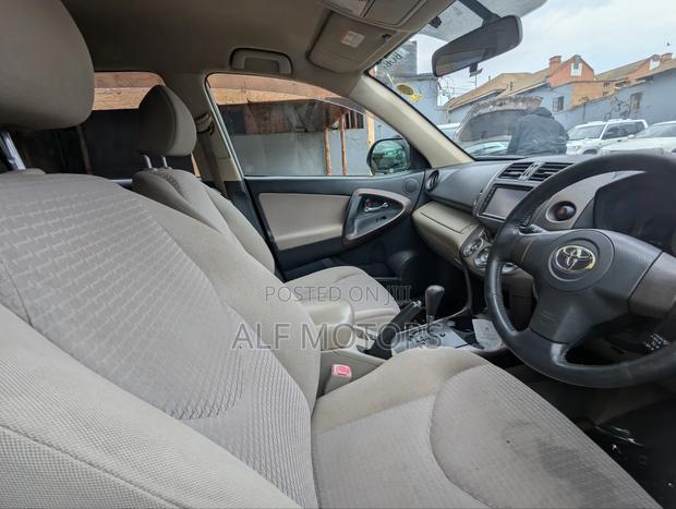 Toyota Vanguard 2008 Silver