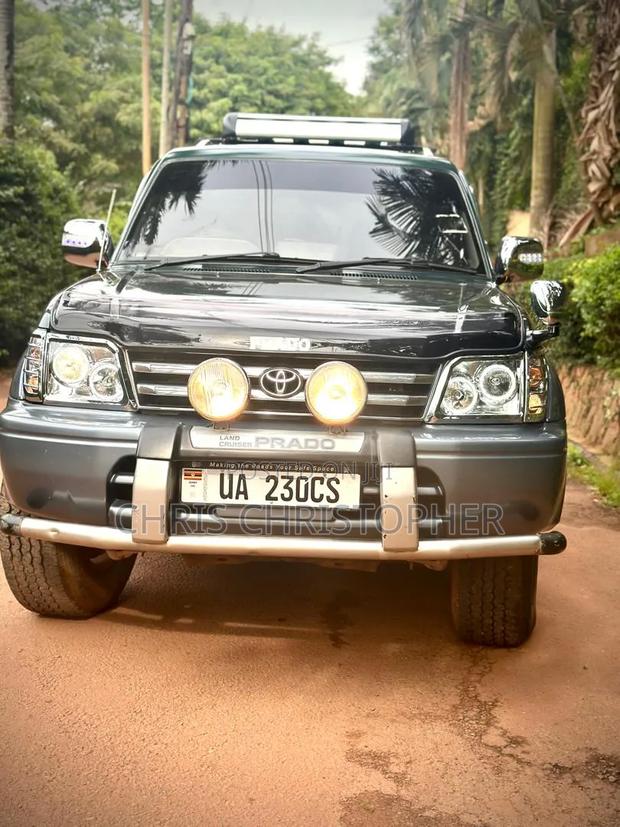 Toyota Land Cruiser Prado 2004 Green