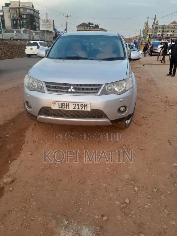 Mitsubishi Outlander 2.4 PHEV AWD 2016 Silver